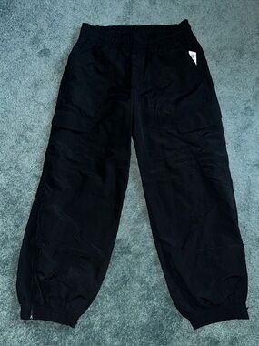 NWT Old Navy Active Women’s Quick Dry Black  Windbreaker Cargo Jogger Pants Med